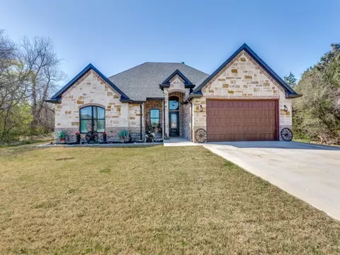13062 Overview Dr, Whitney, TX 76692