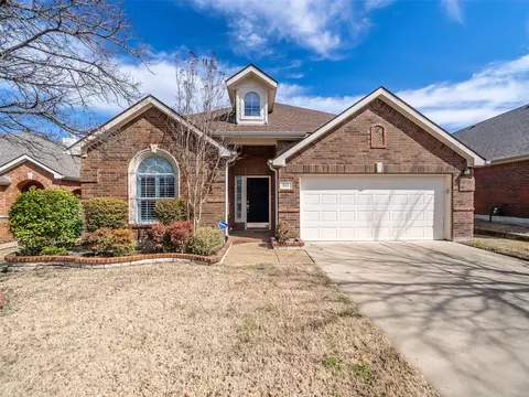 923 Sycamore Ct, Fairview, TX 75069