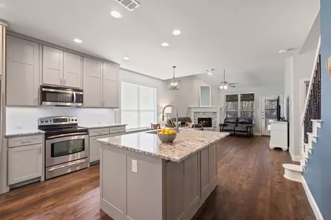 380 Bentson Dr, Lantana, TX 76226