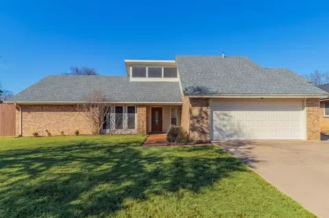 903 Johnsbury Ln, Mansfield, TX 76063
