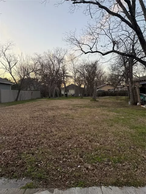 4323 Metropolitan Ave, Dallas, TX 75210