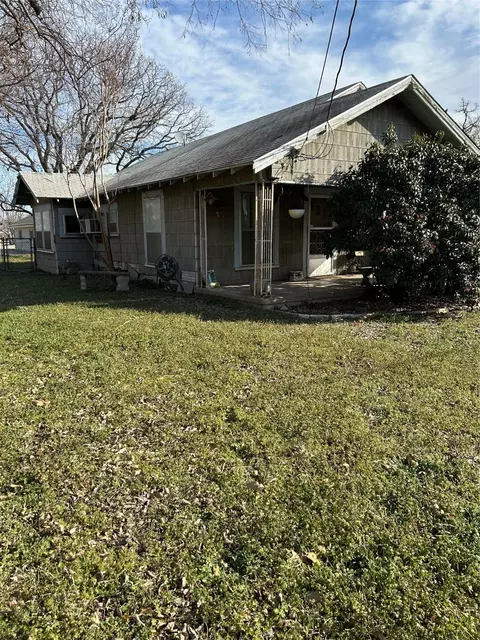 419 E Lee Ave, Weatherford, TX 76086