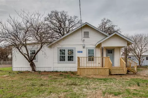 1010 W Simonds Rd, Seagoville, TX 75159