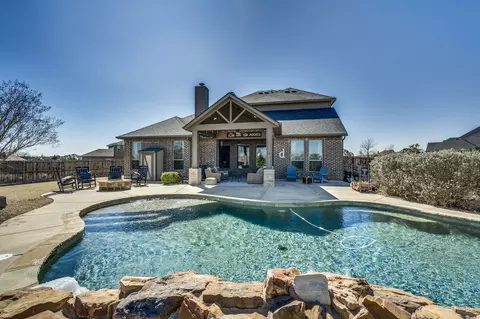 2641 Privet Ct E, Midlothian, TX 76065