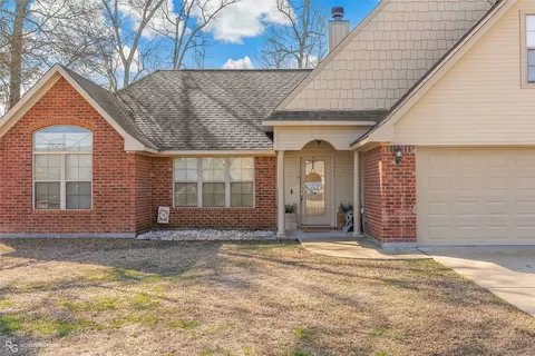 Exterior - 110 Bent Tree Loop, Haughton, LA 71037 photo 2 of 3