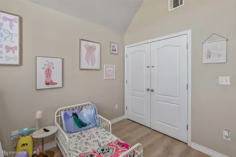 Bedroom - 110 Bent Tree Loop, Haughton, LA 71037 photo 5 of 6