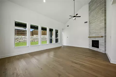 509 Red Barn Dr, Van Alstyne, TX 75495 photo 9