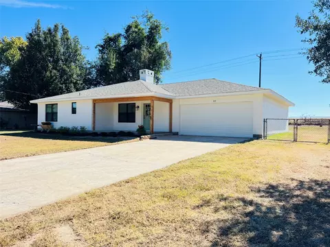213 Martha Dr, Winnsboro, TX 75494