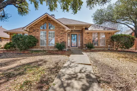 1418 Hamilton Dr, Cedar Hill, TX 75104