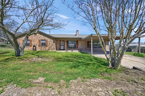 205 W Sherman St, Bells, TX 75414