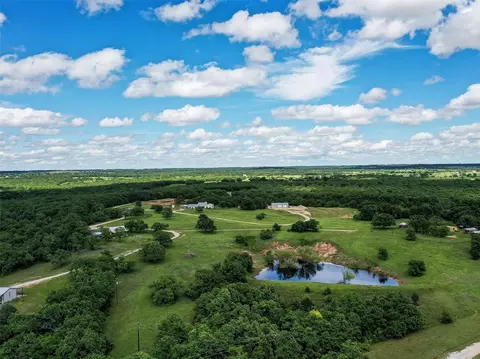 2183 Fm 1749, Forestburg, TX 76239
