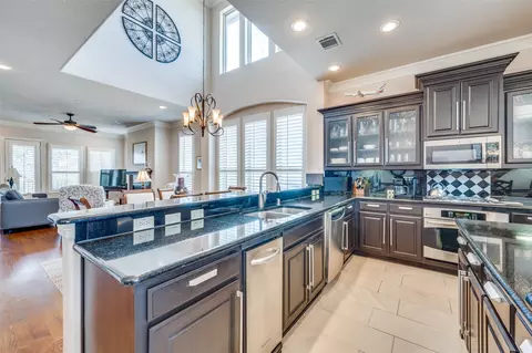 13661 Cobblestone Dr, Farmers Branch, TX 75244
