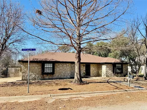 1130 Dove Hollow Rd, Granbury, TX 76048