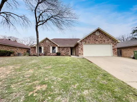 5715 Sage Bloom Dr, Arlington, TX 76017