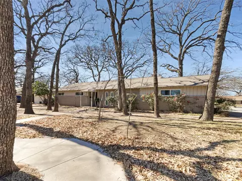 309 Lincolnshire Dr, Irving, TX 75061