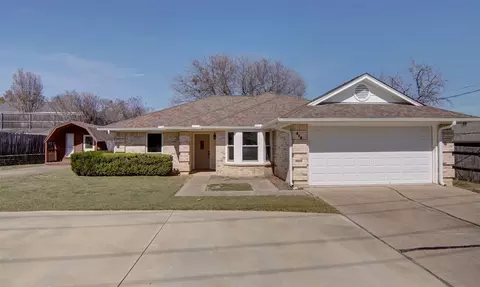 312 W Park Ave, Weatherford, TX 76086