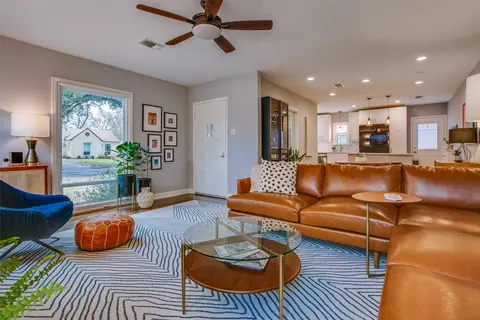 2434 Sunset Ave, Dallas, TX 75211