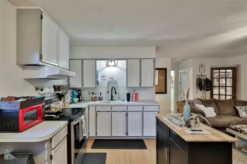 Kitchen - 3 Silo View Rd, Abilene, TX 79601 photo 2 of 3
