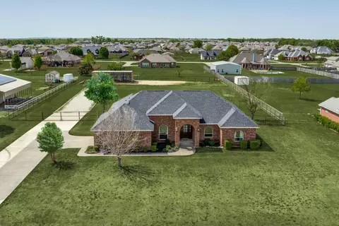 1656 Hearn Ln, Van Alstyne, TX 75495