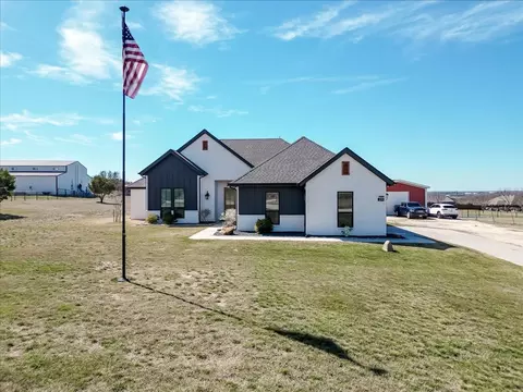 299 Ox Mill Creek Rd, Weatherford, TX 76087