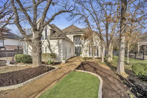 714 Shorecrest Dr, Southlake, TX 76092