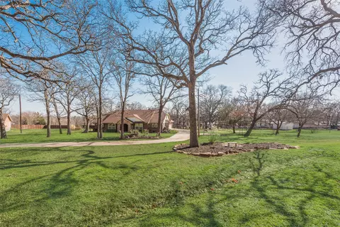 2728 Curtis Ct, Burleson, TX 76028