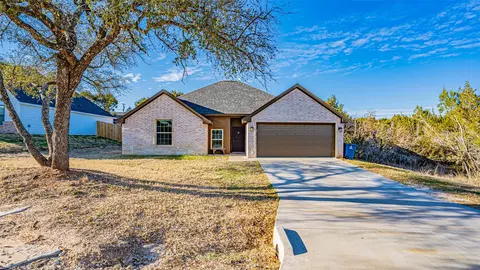 5415 San Jacinto Dr, Granbury, TX 76048