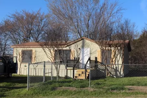 209 G G Cir, Mabank, TX 75147