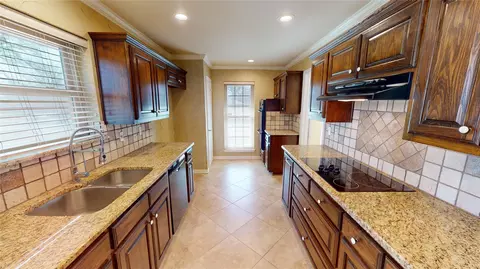 4633 Lemon Tree Ln, Garland, TX 75043