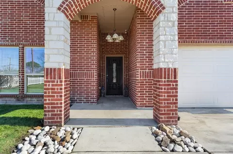 202 E Malloy Bridge Rd, Seagoville, TX 75159