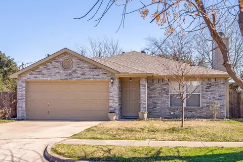 324 Familia Ct, Irving, TX 75061