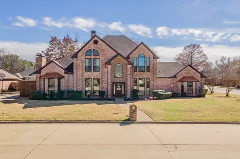 2401 Spruce Ct, Colleyville, TX 76034