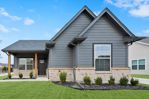 609 Charlotte Ln, Burleson, TX 76028