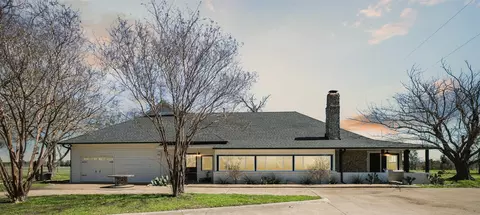 5271 Honeysuckle Rd, Midlothian, TX 76065