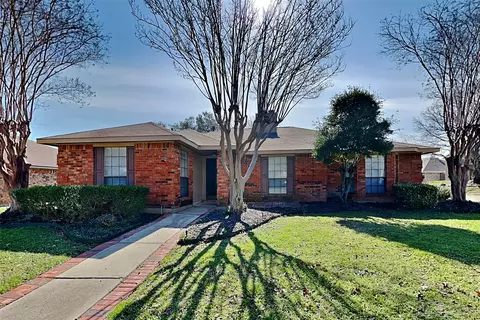 700 Cottonwood Dr, Allen, TX 75002