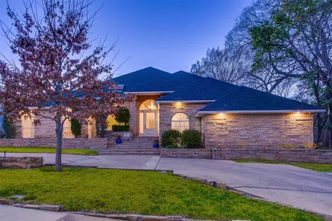 731 Kessler Lake Dr, Dallas, TX 75208