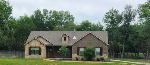 1112 Paradise Pkwy, Poolville, TX 76487