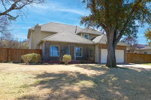 6453 Calmont Ave, Fort Worth, TX 76116