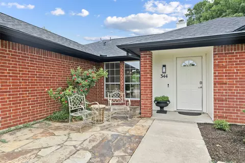 344 Randy Rd, Roanoke, TX 76262