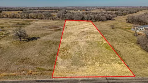 1136 Paradise Pkwy, Poolville, TX 76487
