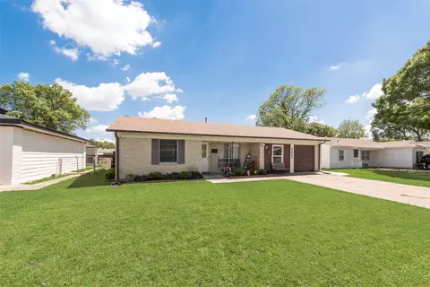 2842 Anchor Dr, Mesquite, TX 75150