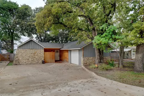 9121 Watercress Dr, Fort Worth, TX 76135
