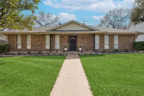 1516 Reynoldston Ln, Dallas, TX 75232