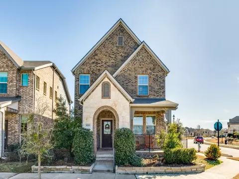 8009 Chapman Cir, Rowlett, TX 75089