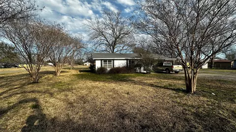 250 NW 9th St, Cooper, TX 75432