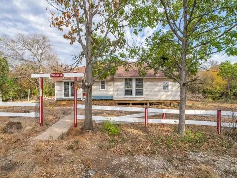 225 Lake Dr, Hickory Creek, TX 75065