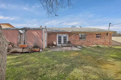 2703 S Fielder Rd, Arlington, TX 76015