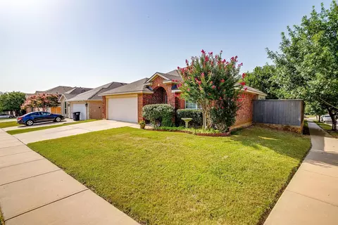 4900 Happy Trl, Fort Worth, TX 76244
