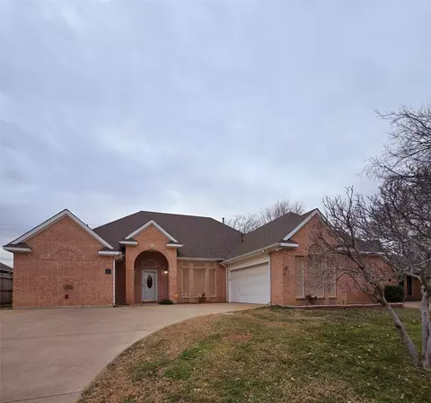 3317 Sir Stewart Cir, Grand Prairie, TX 75052