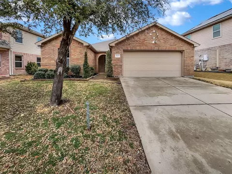 5613 Ridge Lake Dr, Fort Worth, TX 76244